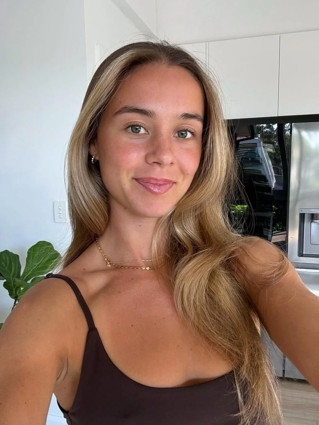 Ella Barker7